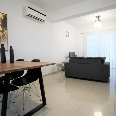 Apartment Oracle C-104 2 Bedroom Paphos